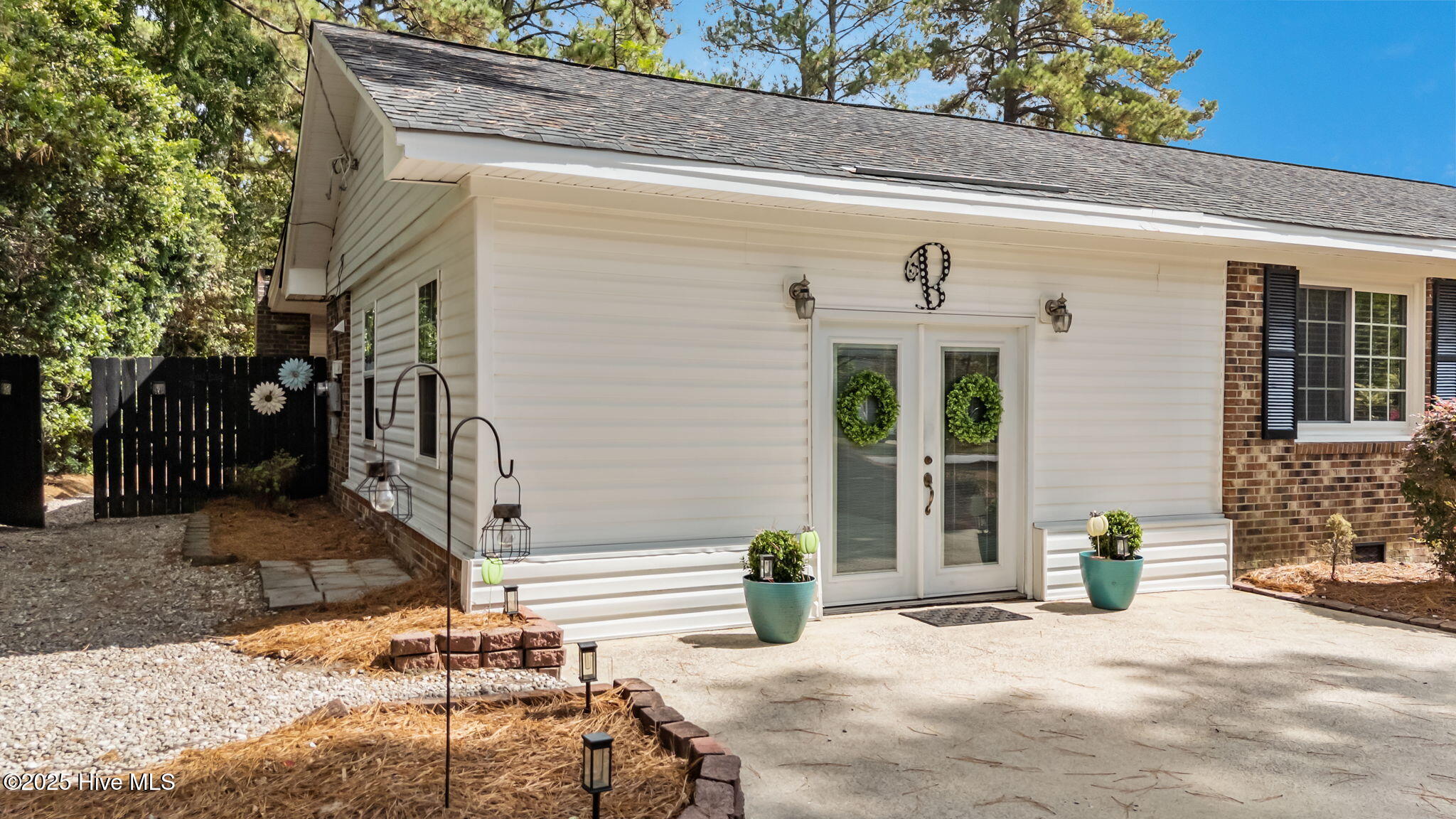 1404 Knollwood Drive NW