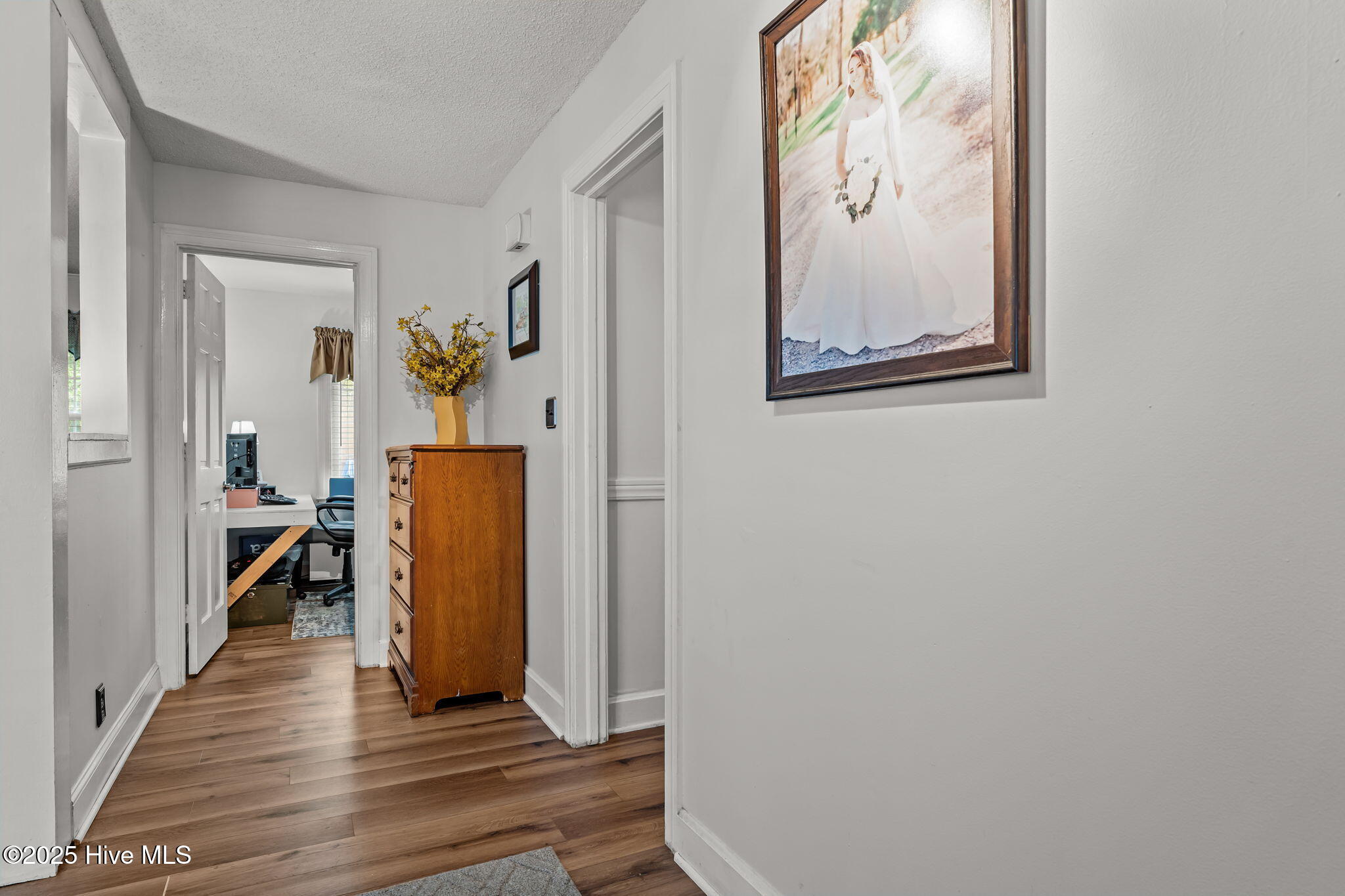 1404 Knollwood Drive NW