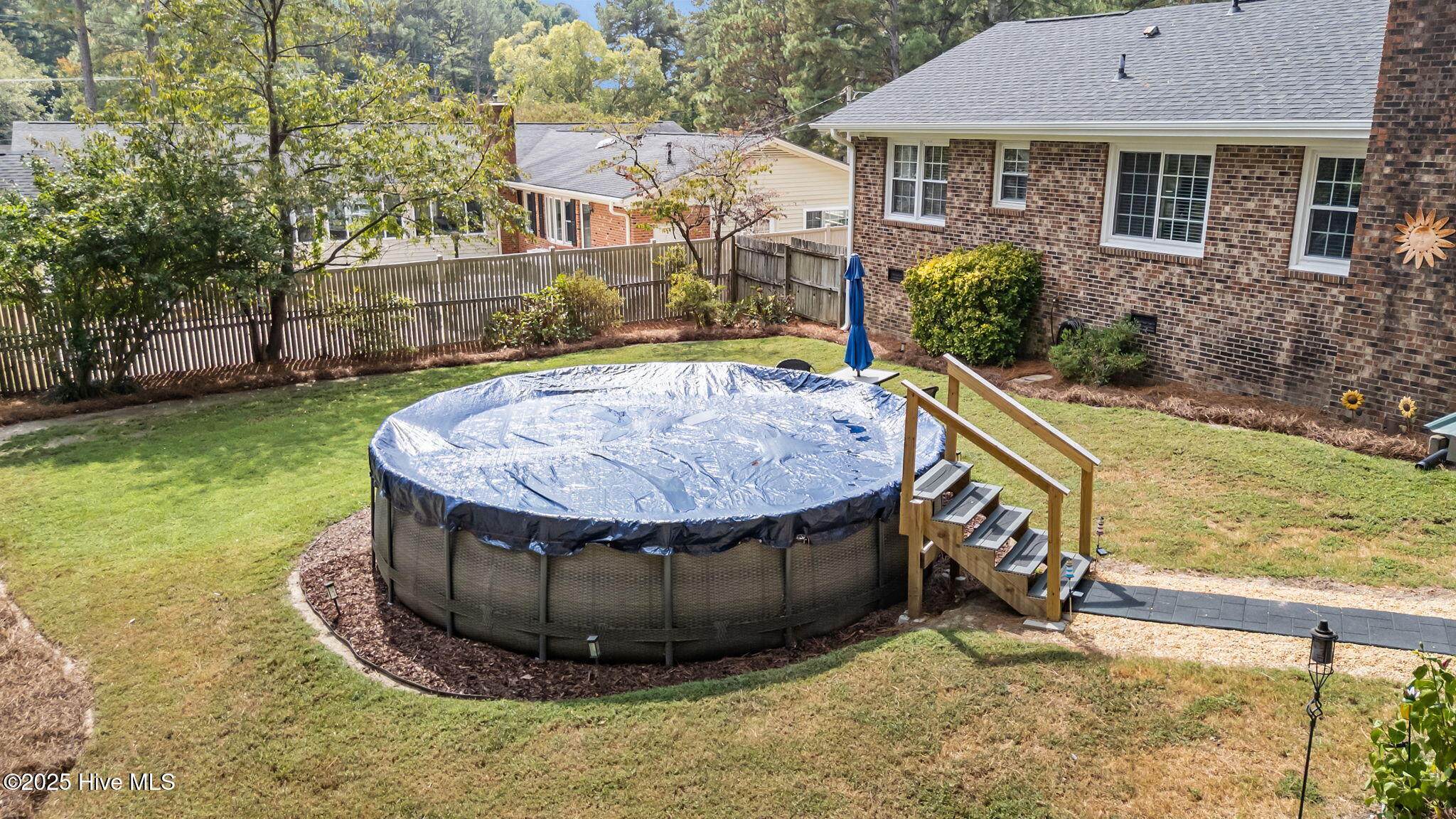 1404 Knollwood Drive NW