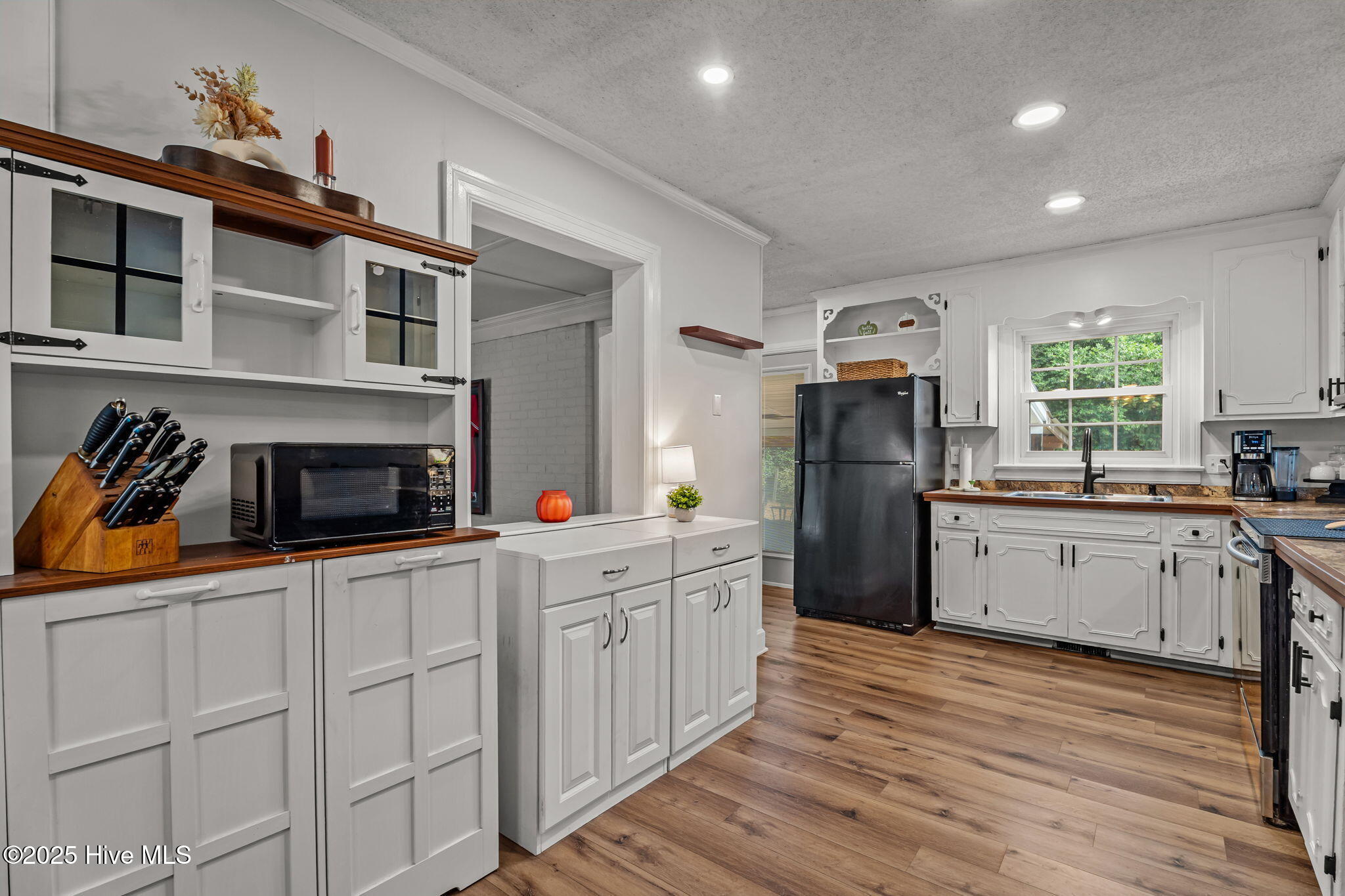 1404 Knollwood Drive NW