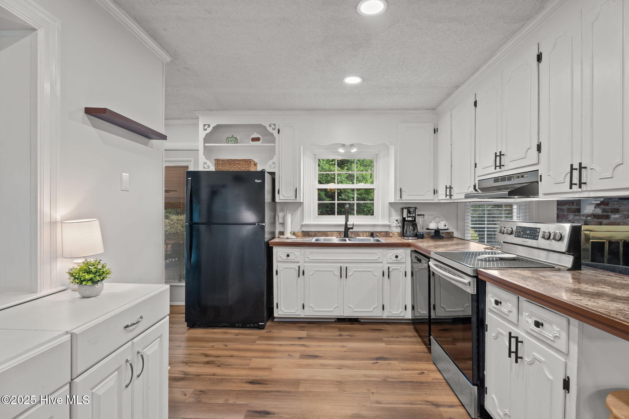 1404 Knollwood Drive NW