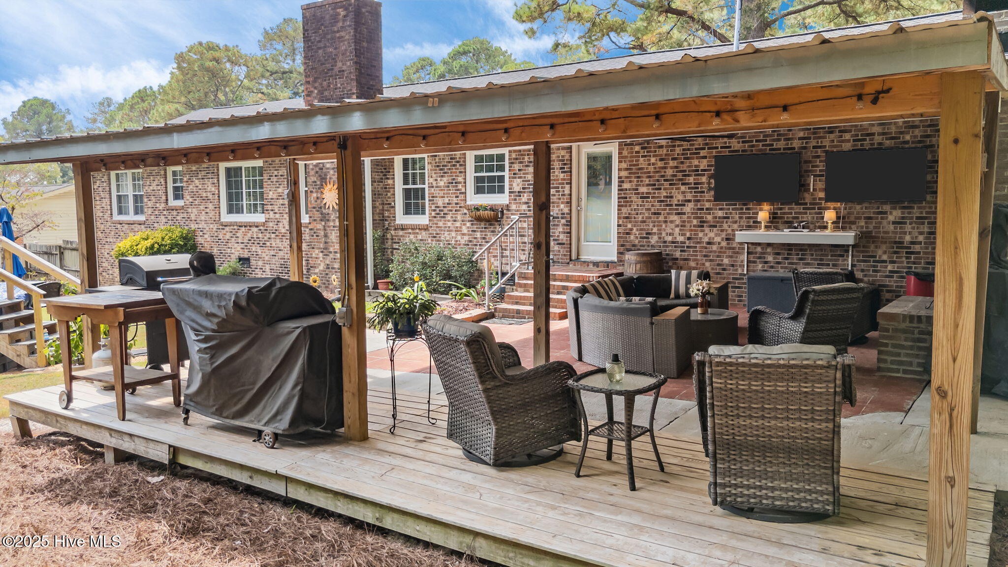 1404 Knollwood Drive NW