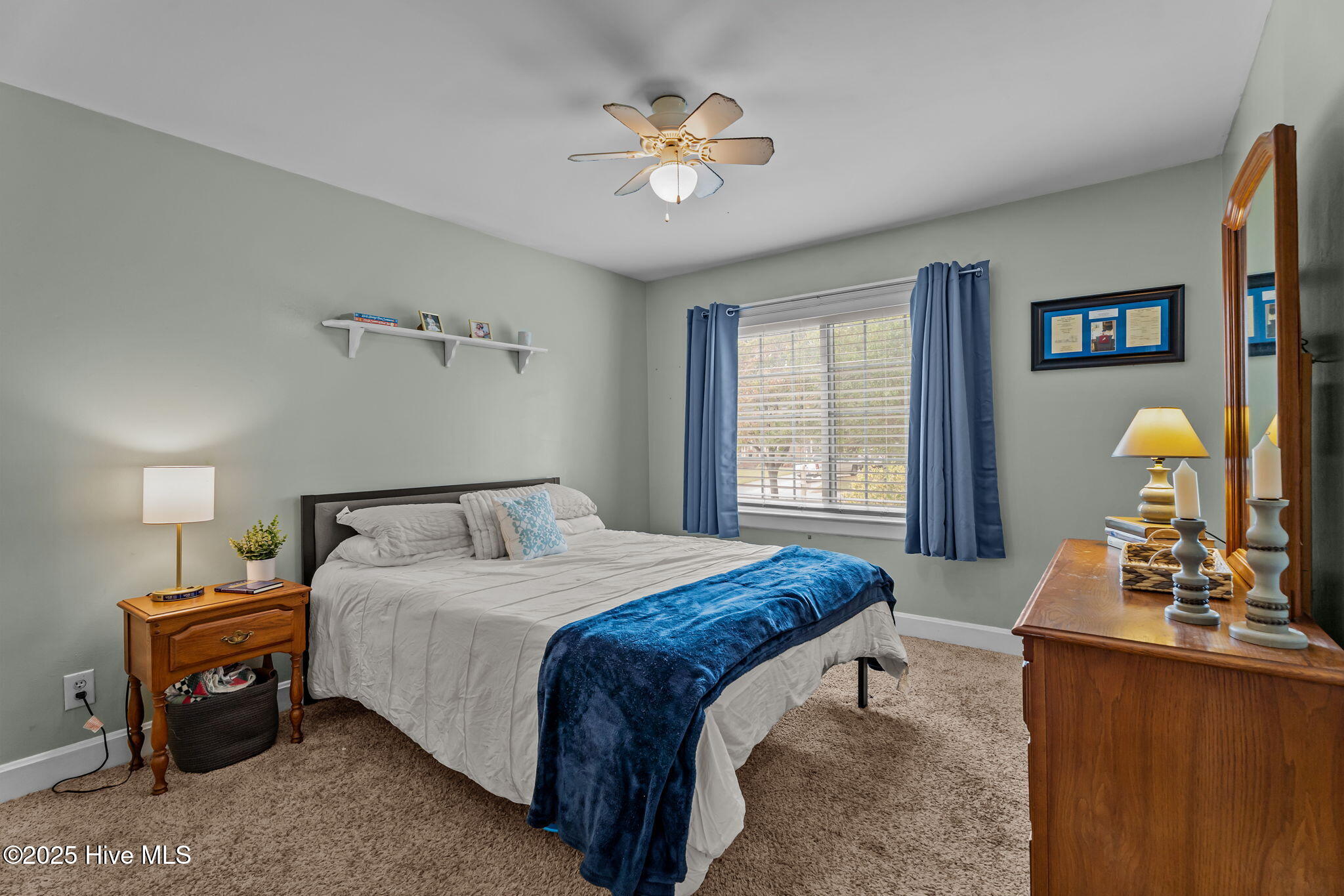 1404 Knollwood Drive NW