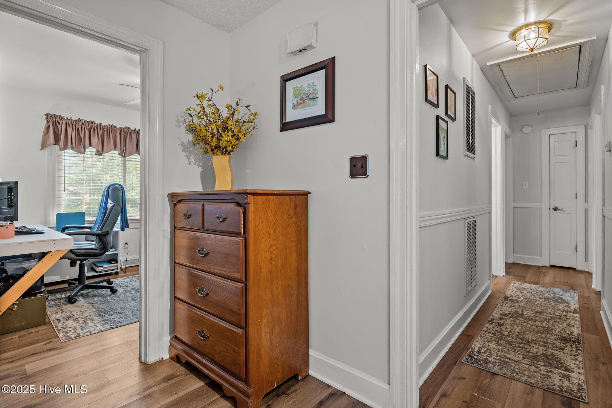 1404 Knollwood Drive NW