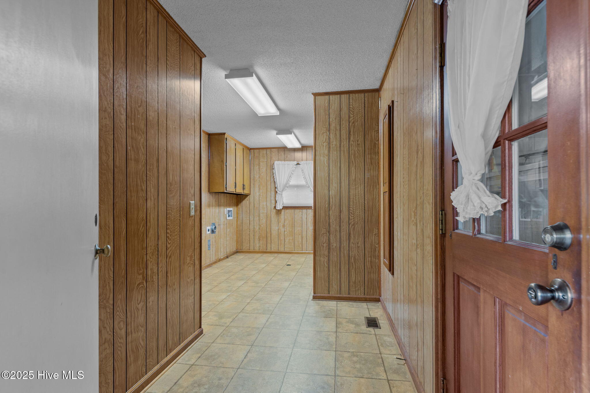241 Hight Road
