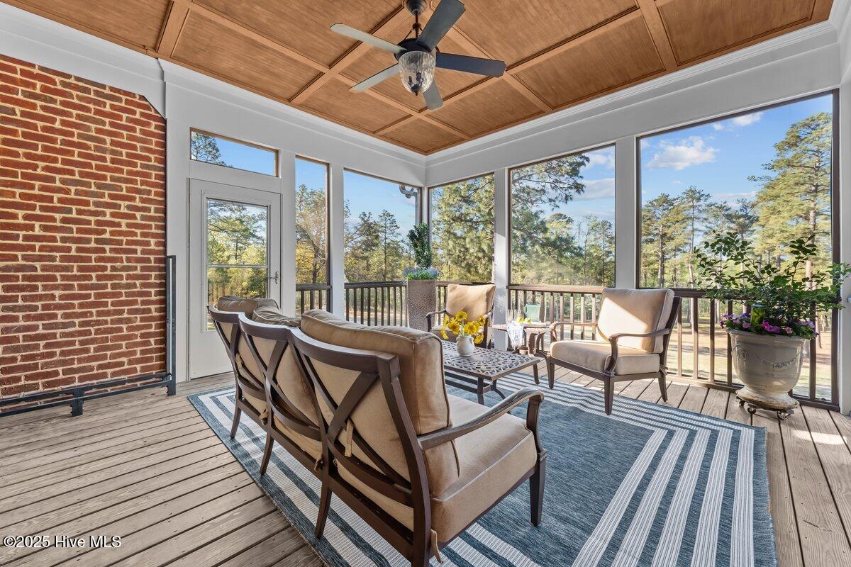 549 Grande Pines Vista