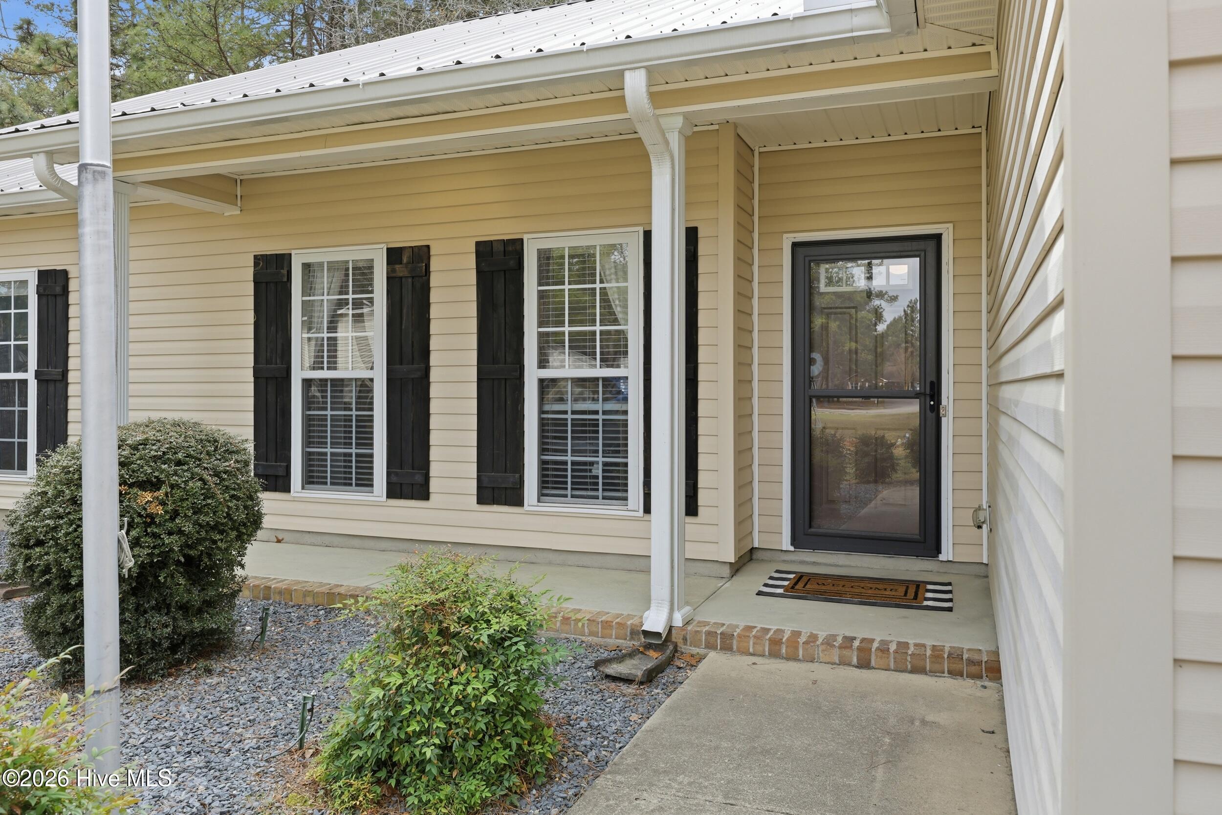 115 Grosbeak Court