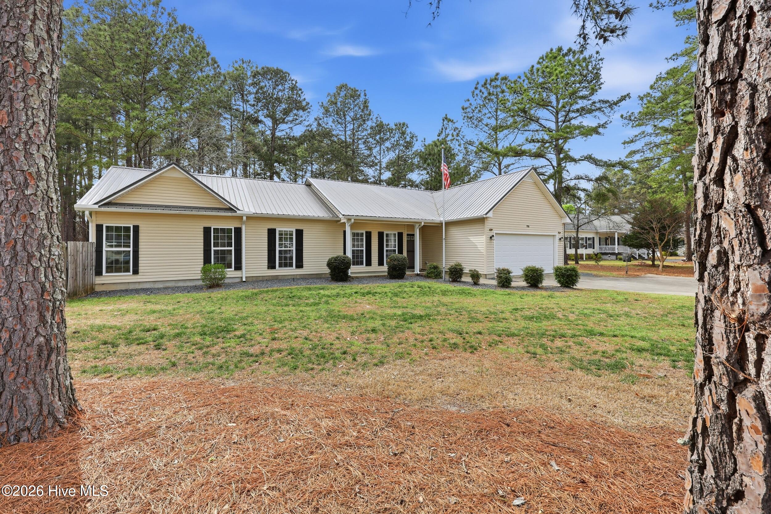 115 Grosbeak Court