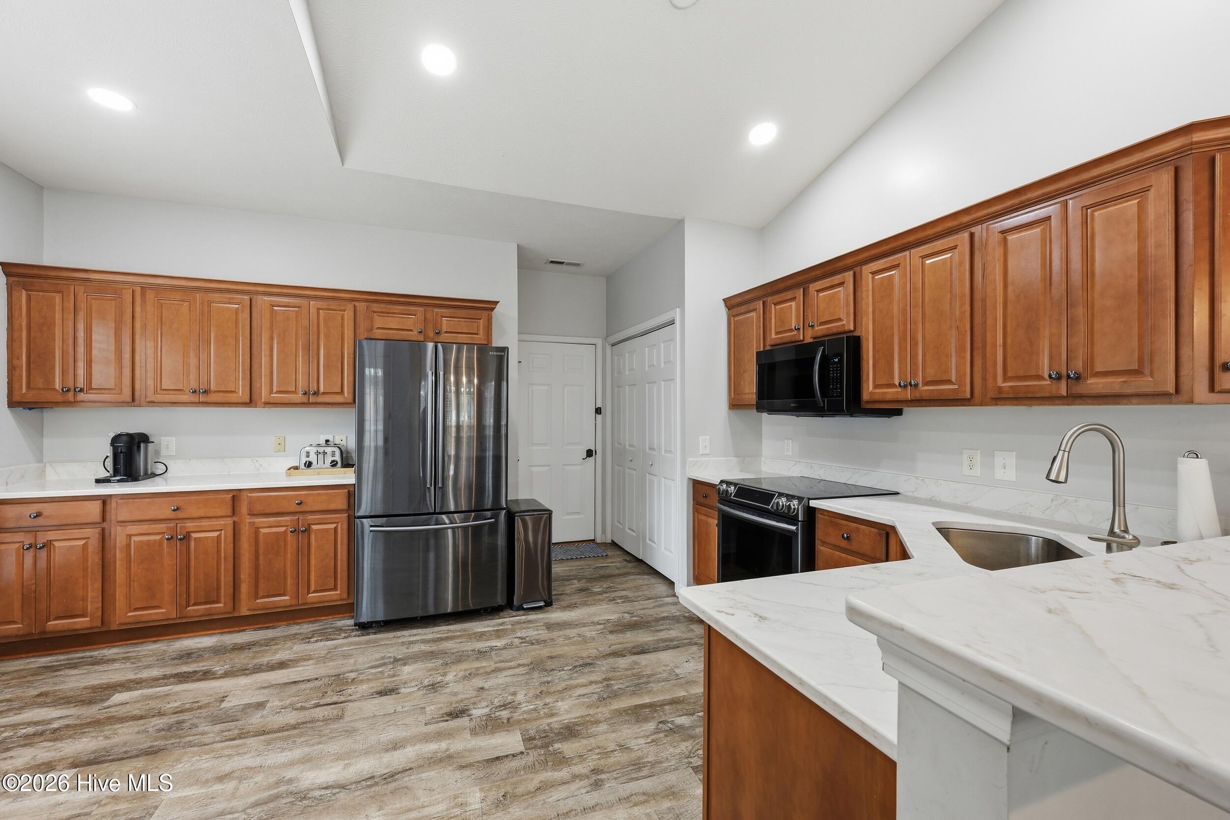 115 Grosbeak Court