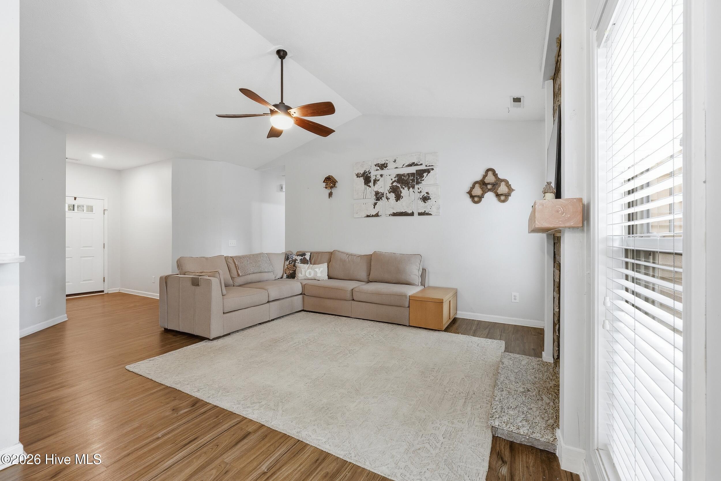 115 Grosbeak Court