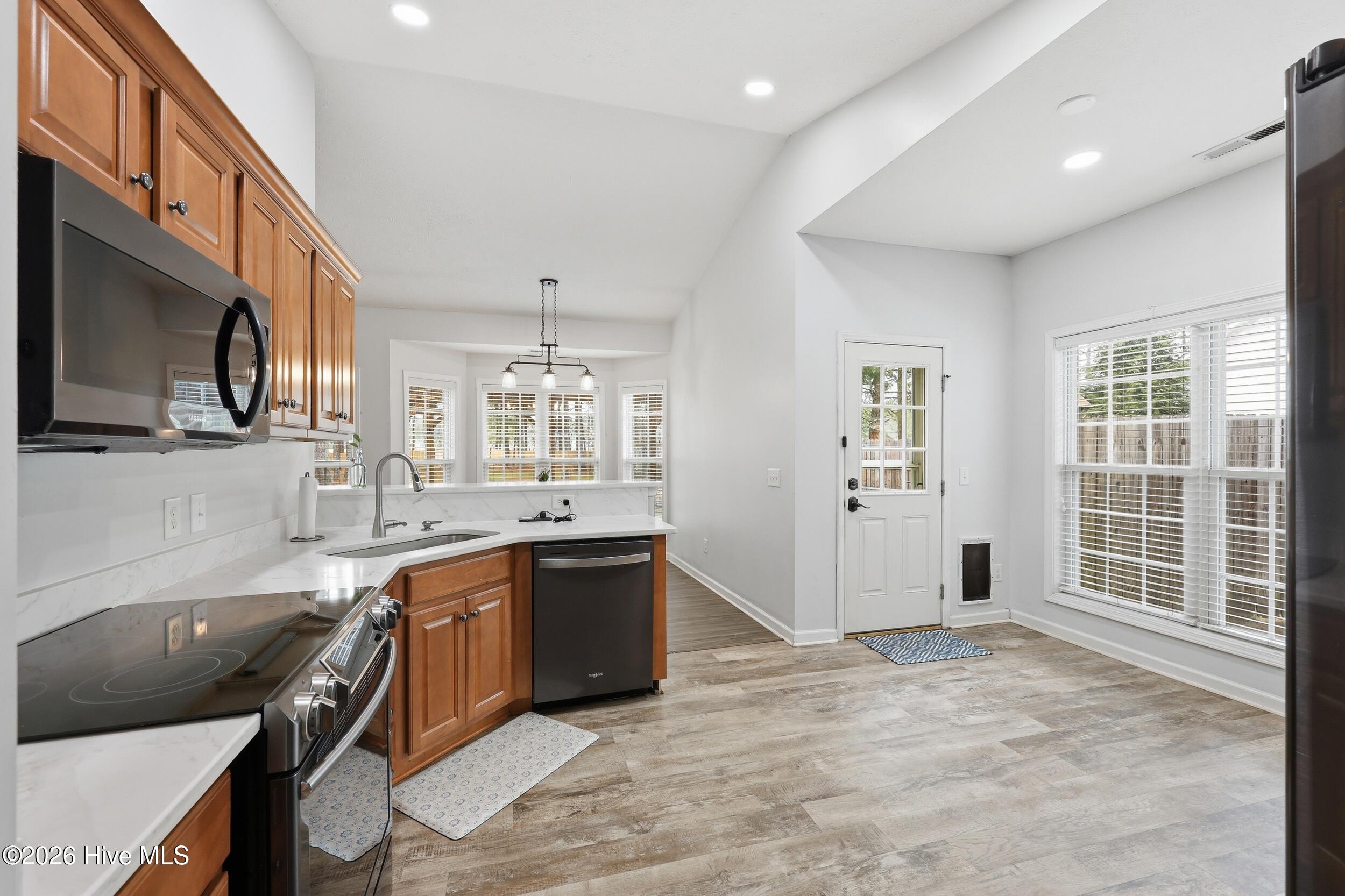 115 Grosbeak Court