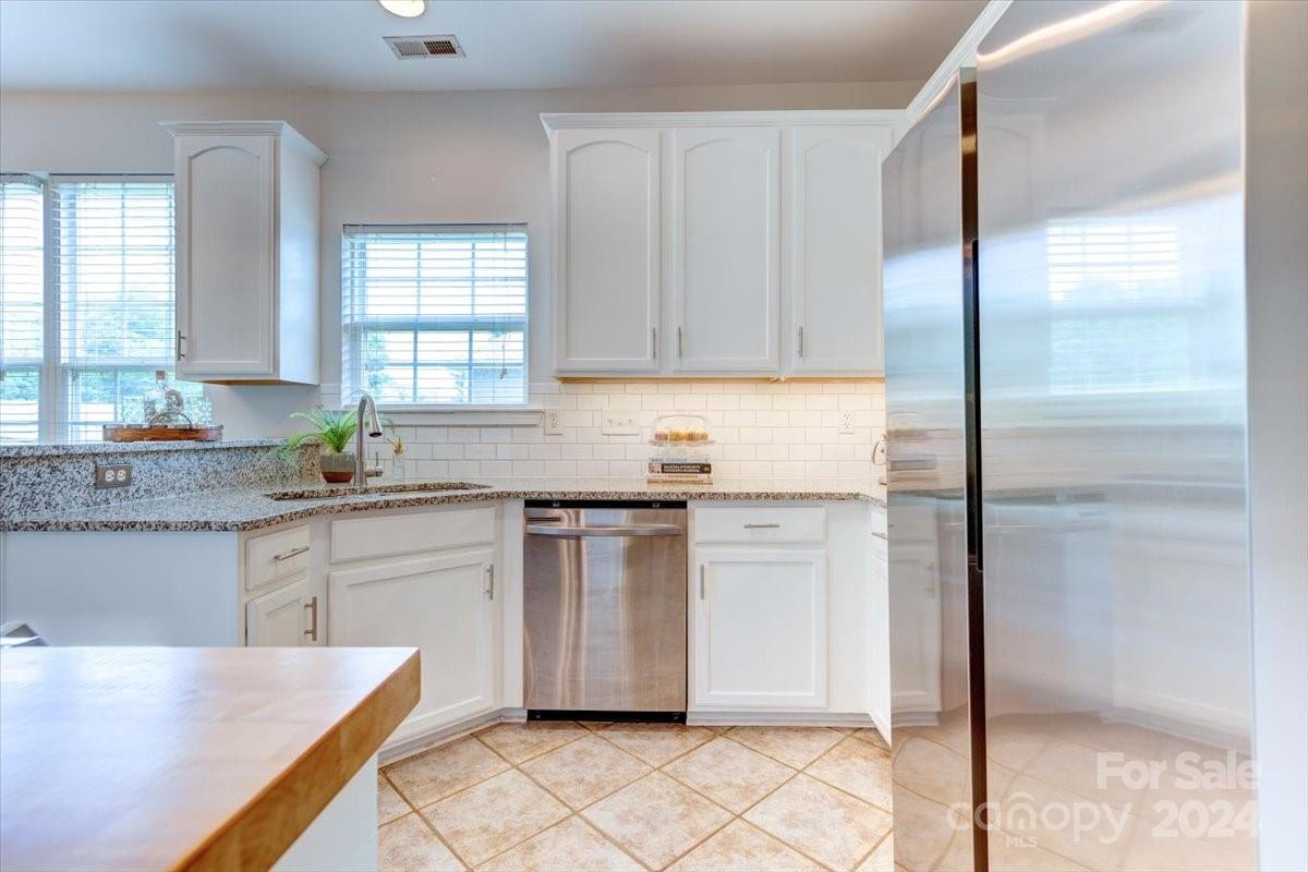 1109 Steele Meadows Drive Unit: 18