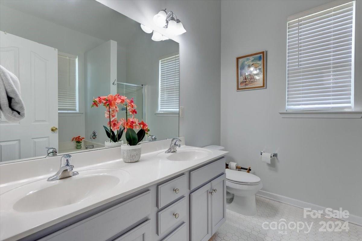 1109 Steele Meadows Drive Unit: 18