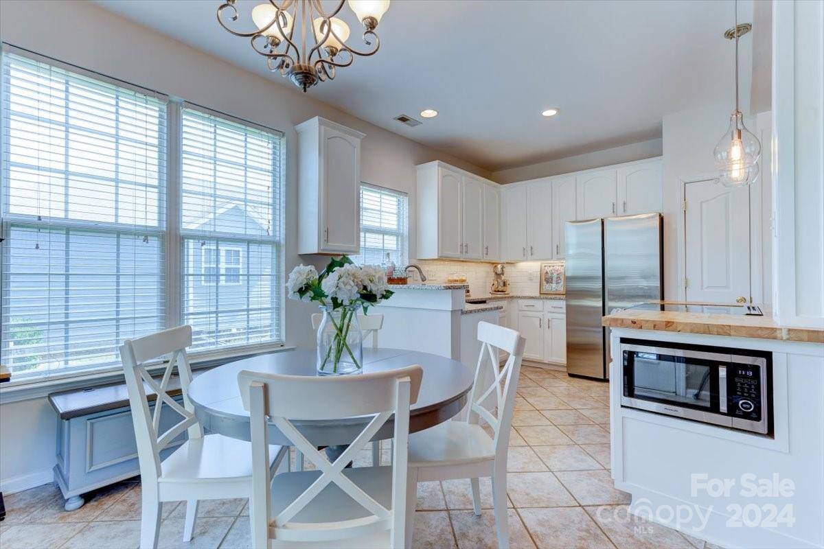 1109 Steele Meadows Drive Unit: 18