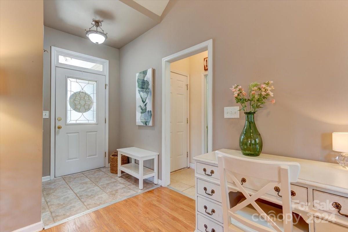 1109 Steele Meadows Drive Unit: 18