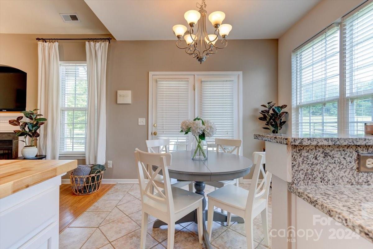 1109 Steele Meadows Drive Unit: 18