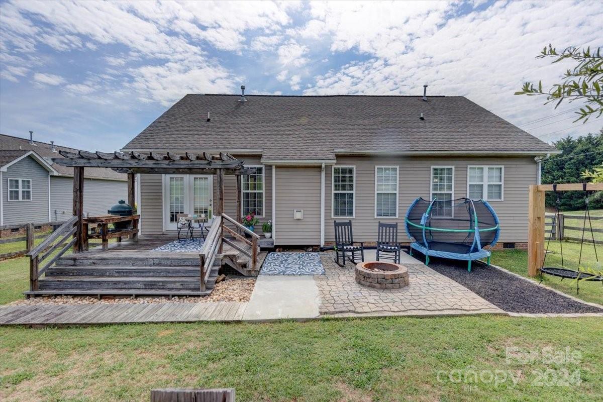 1109 Steele Meadows Drive Unit: 18