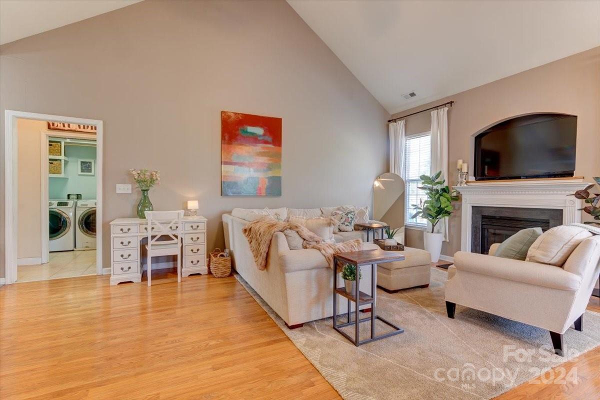 1109 Steele Meadows Drive Unit: 18