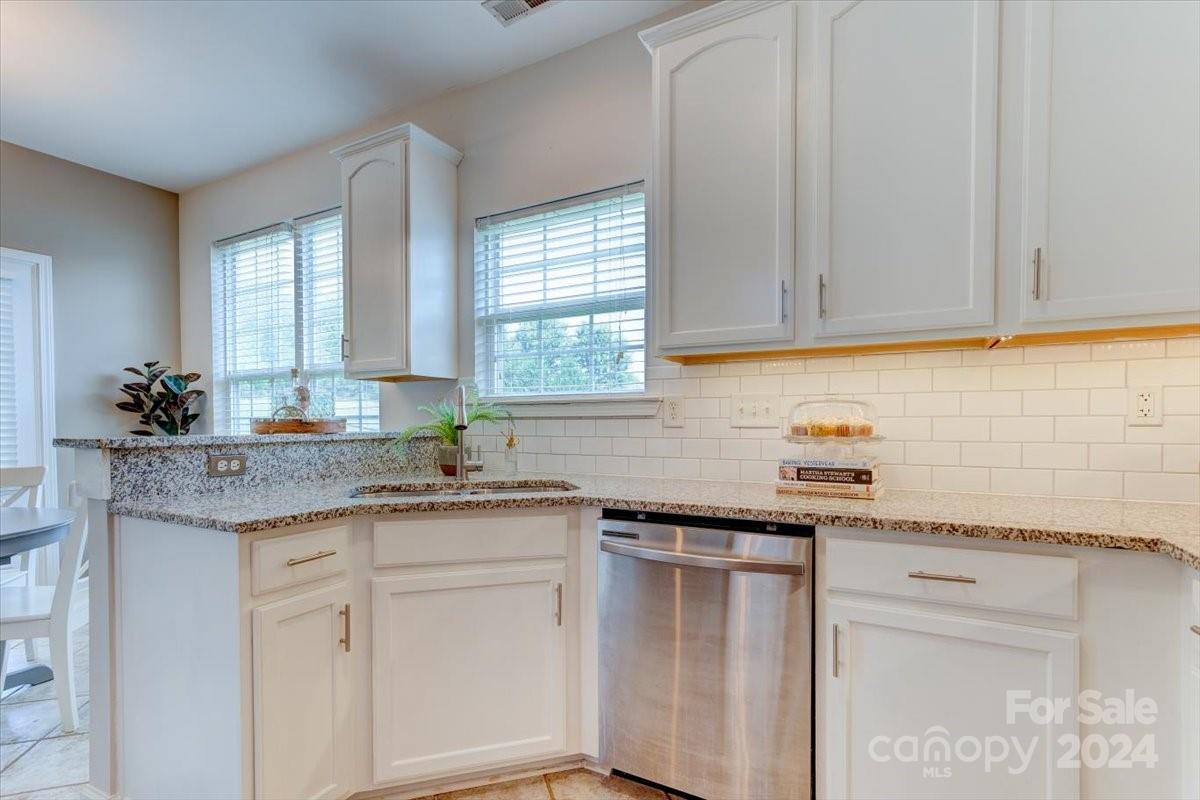 1109 Steele Meadows Drive Unit: 18