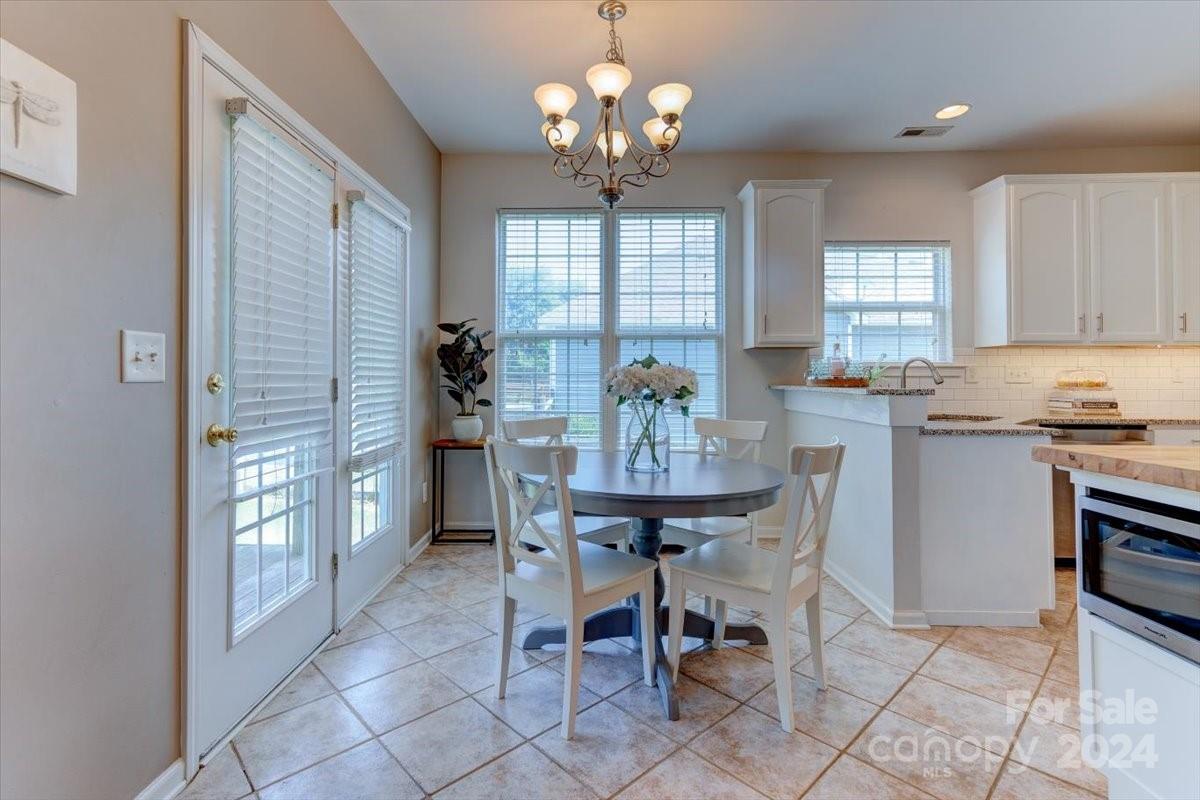 1109 Steele Meadows Drive Unit: 18