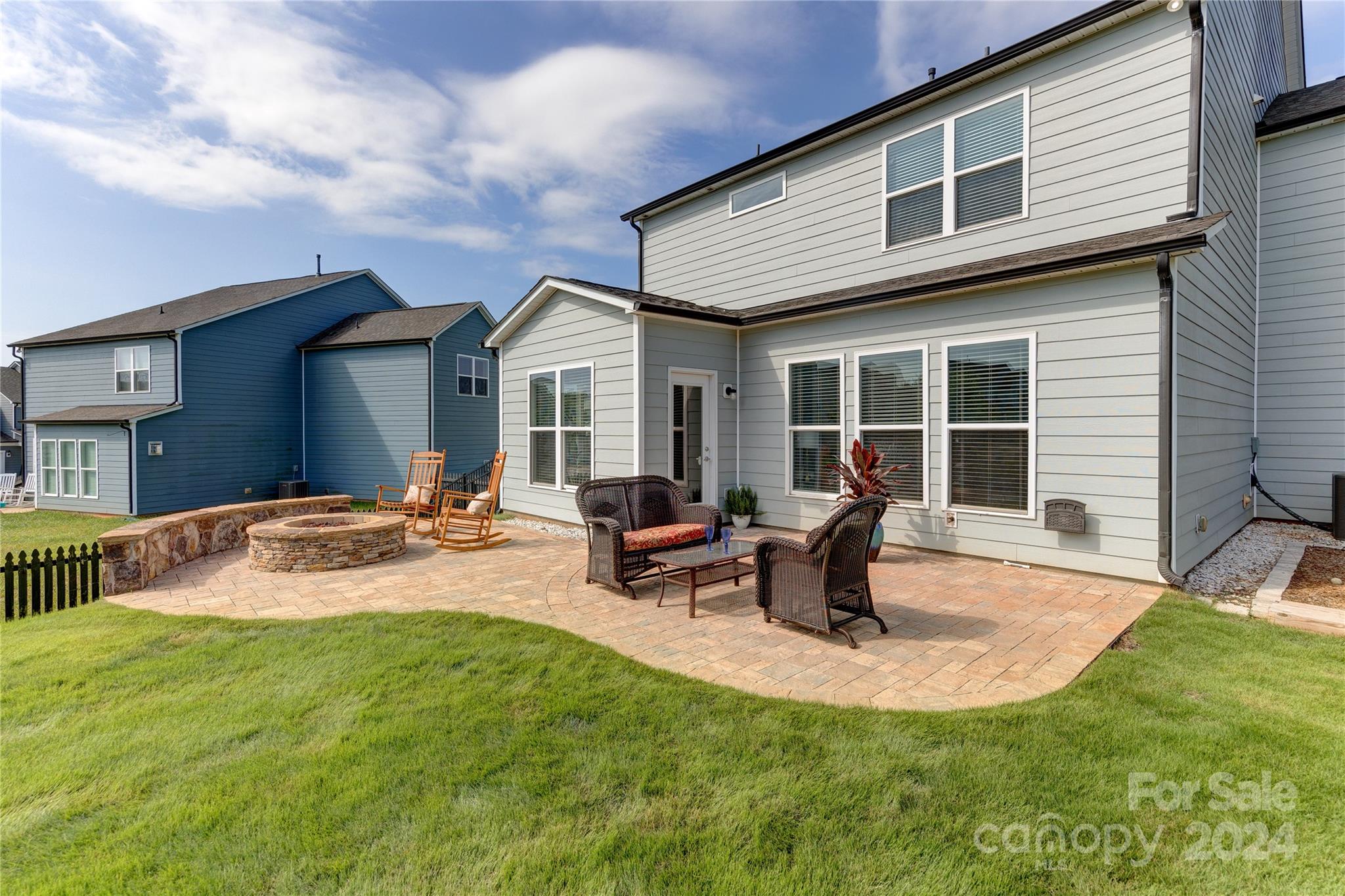 8896 Gladden Hill Lane