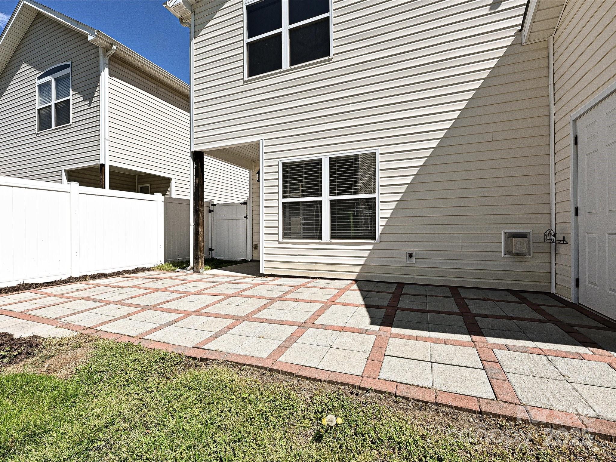 720 Chelton Lane