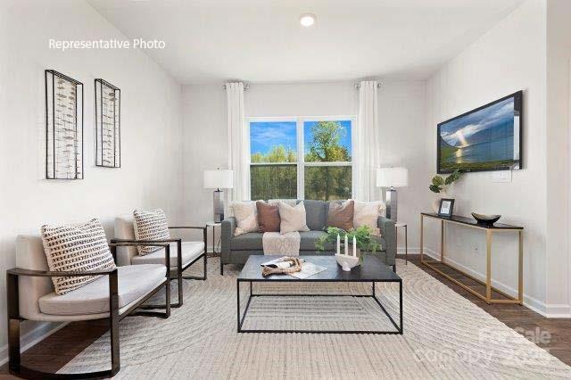 1324 Equestrian Lane