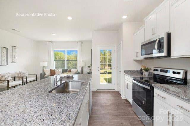 1324 Equestrian Lane