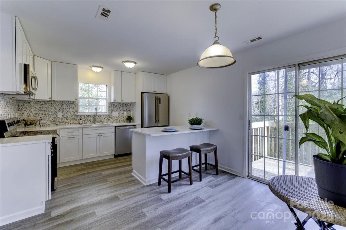 6411 Windsor Gate Lane