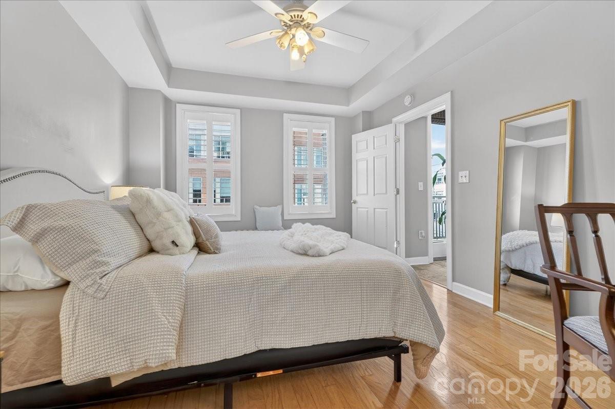 718 W Trade Street Unit: 809