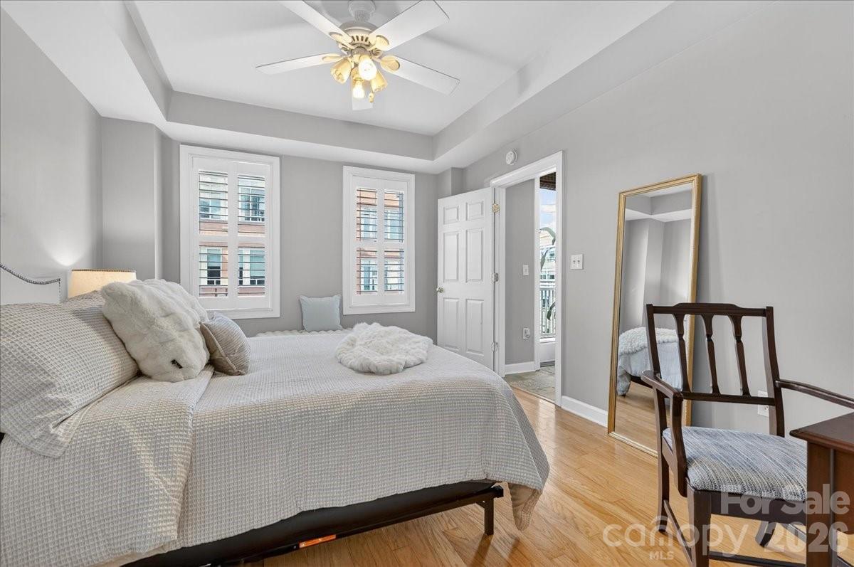 718 W Trade Street Unit: 809