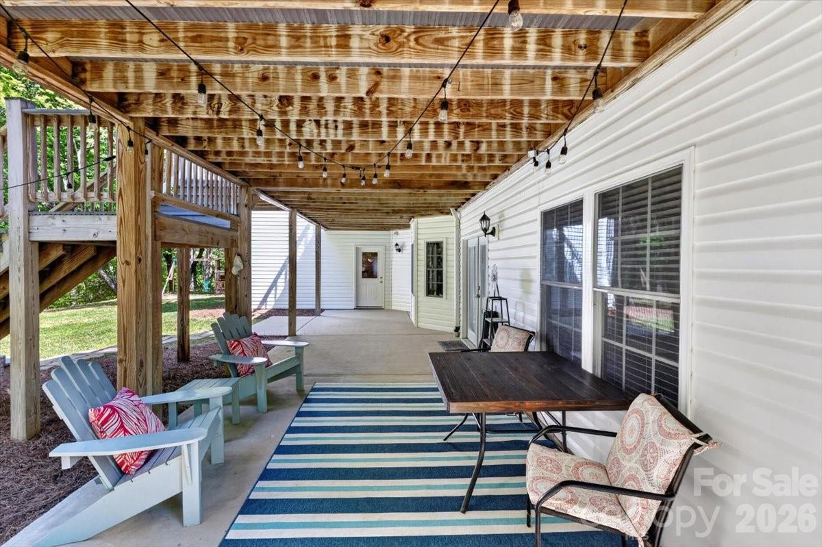 1048 Brevard Place Road