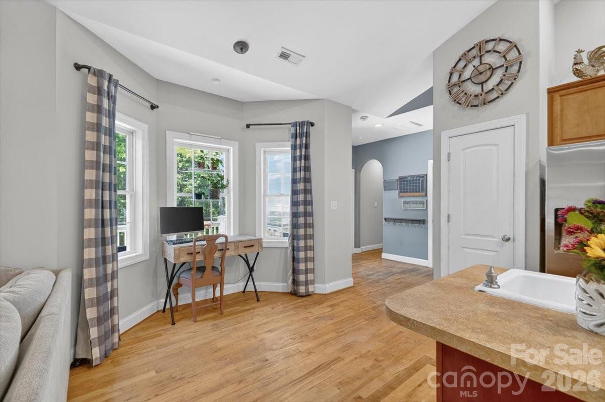 1048 Brevard Place Road