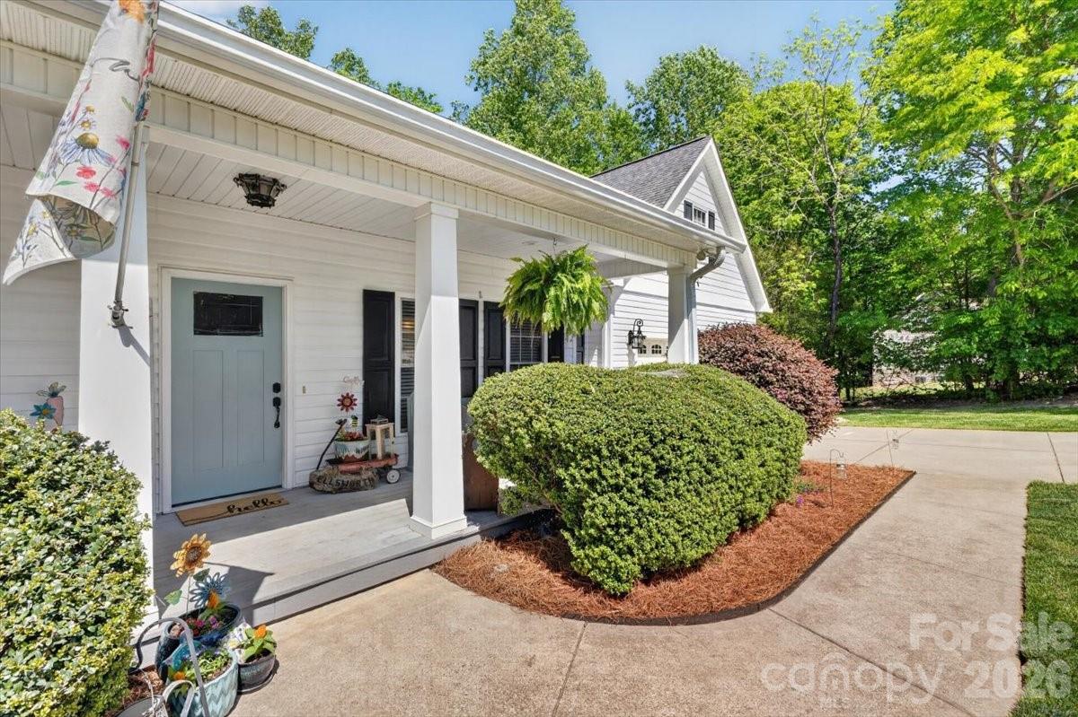 1048 Brevard Place Road