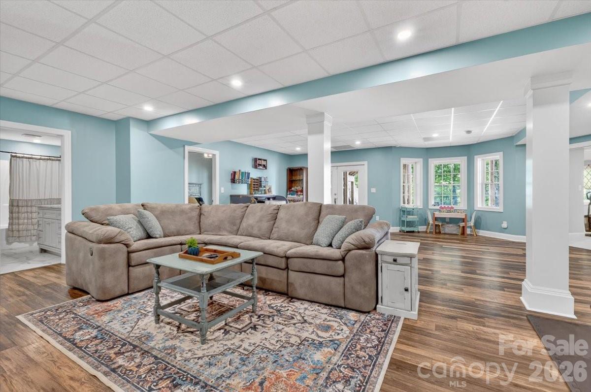 1048 Brevard Place Road