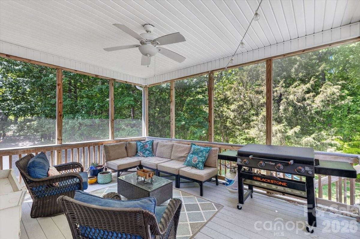 1048 Brevard Place Road