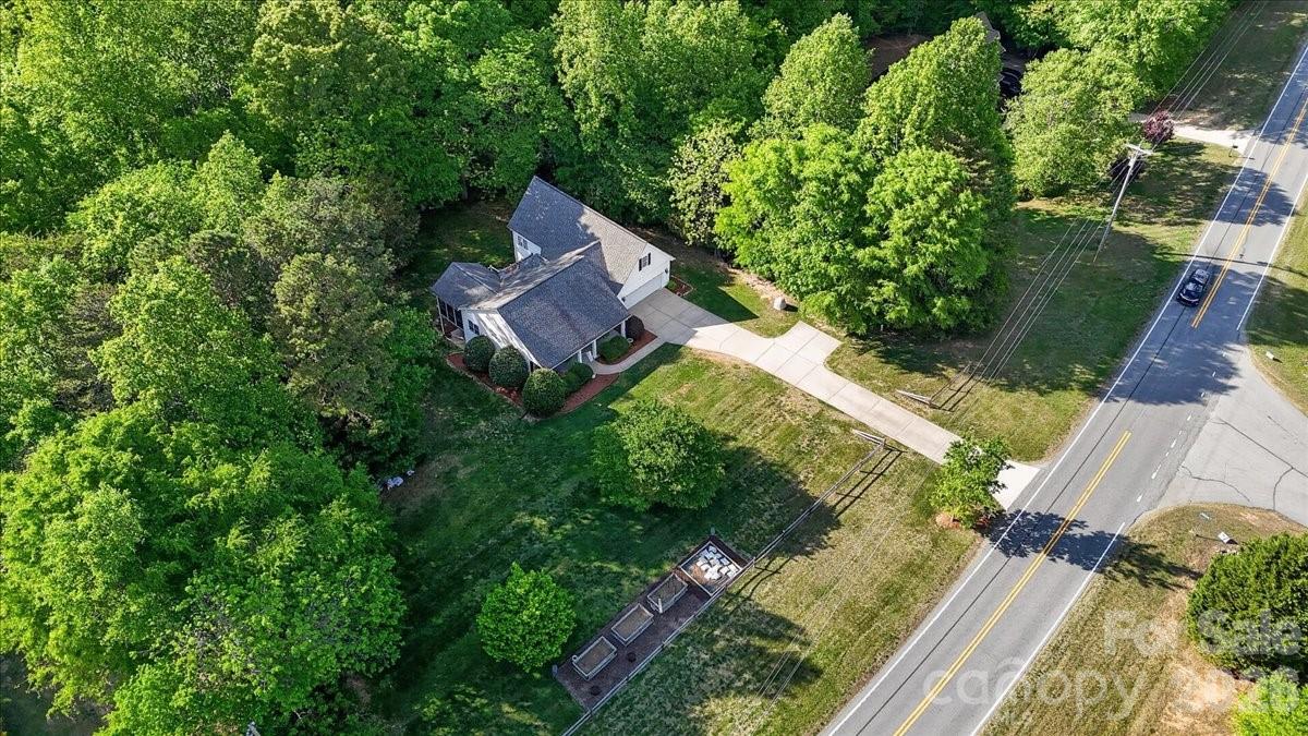 1048 Brevard Place Road