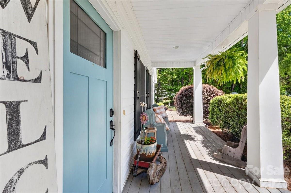 1048 Brevard Place Road