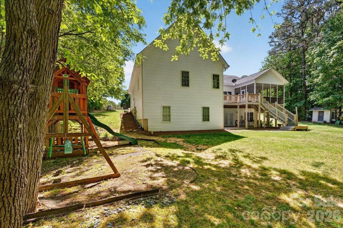 1048 Brevard Place Road