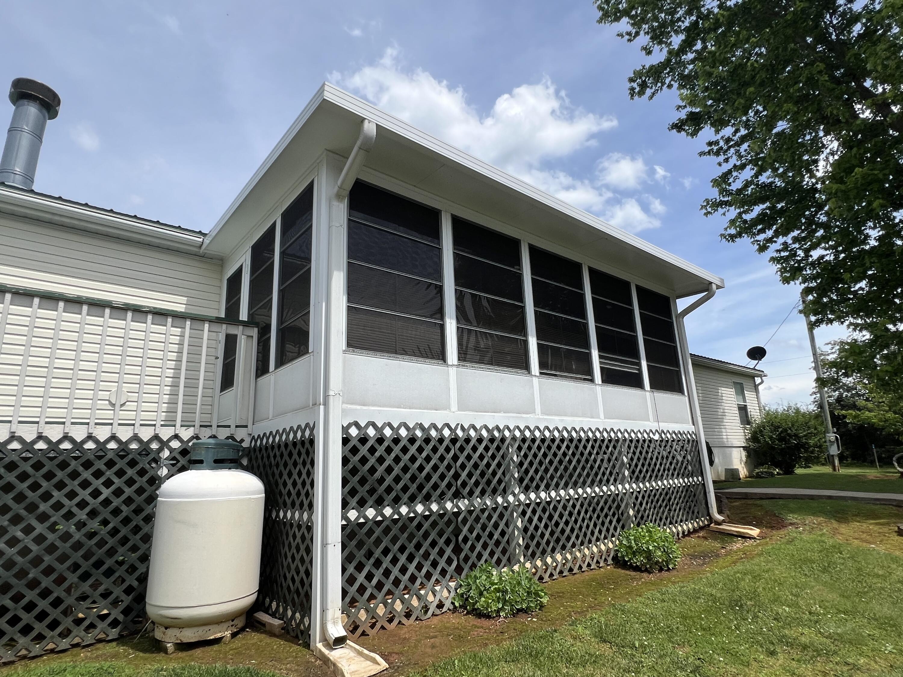 205 Don Thompson Road