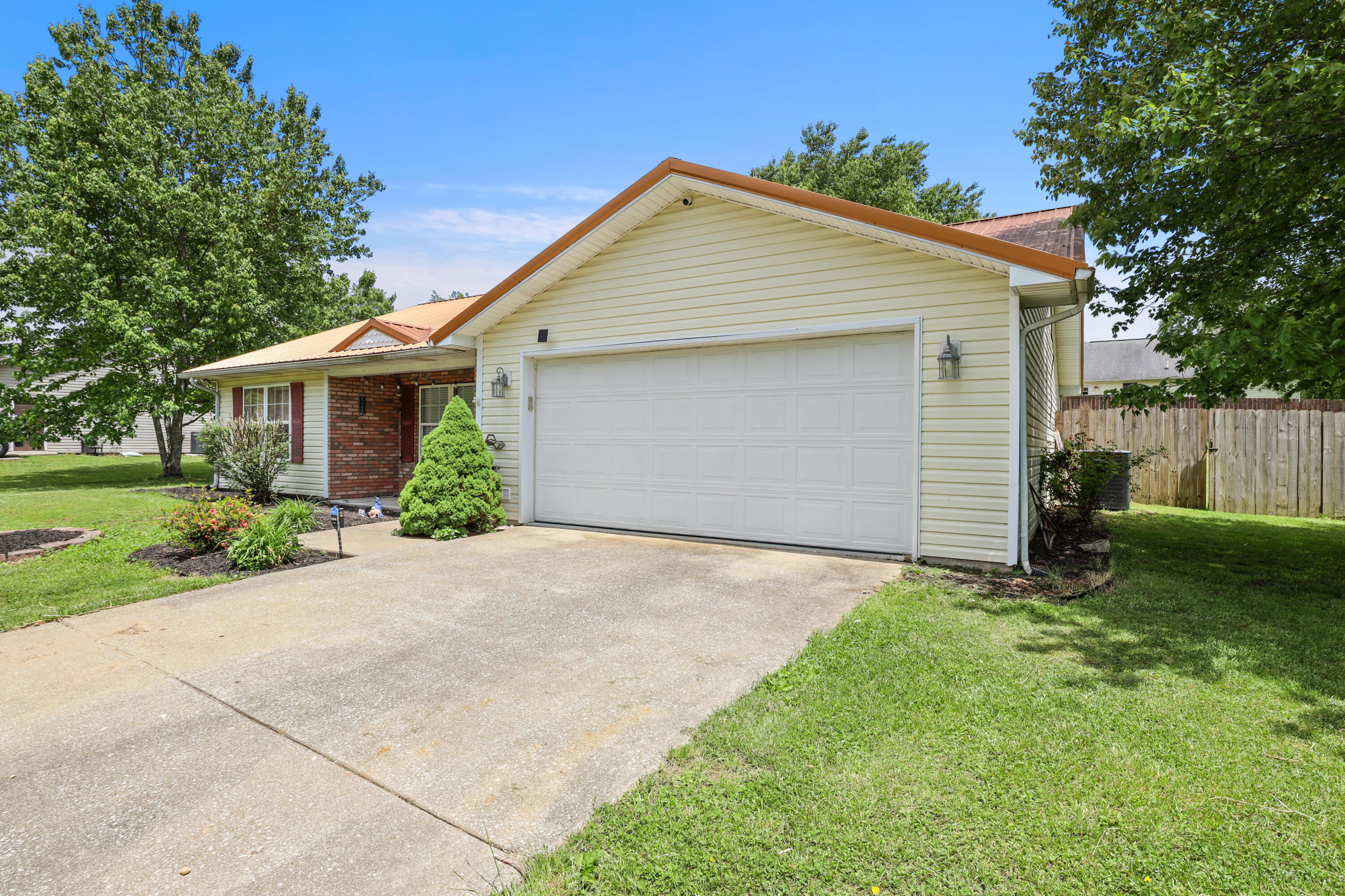 3025 Riverside Springs Drive