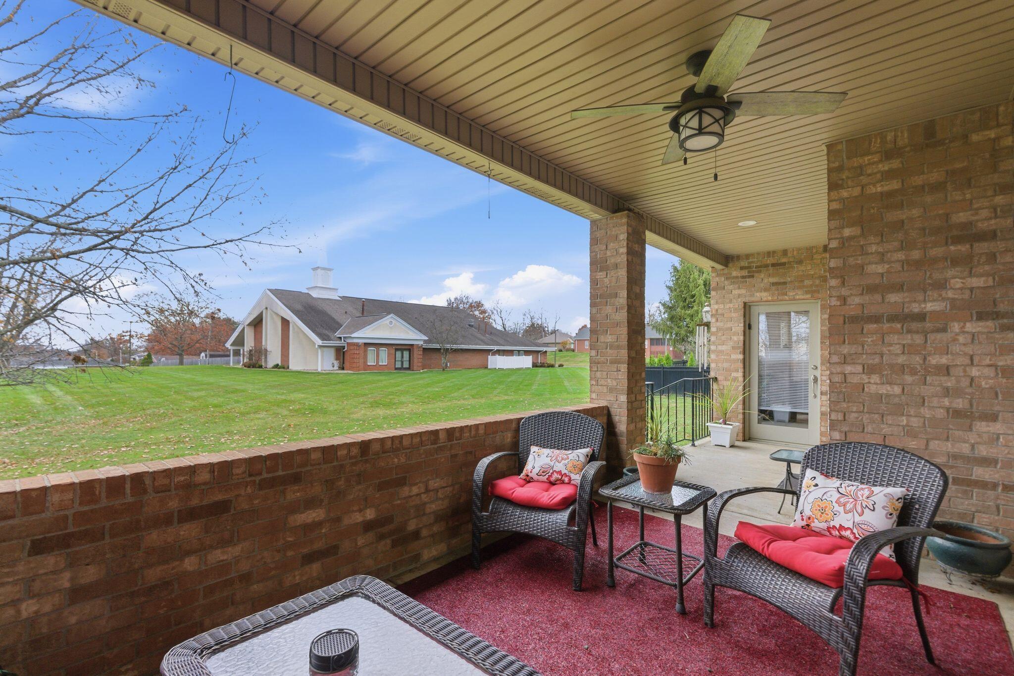 102 Jeannette Avenue