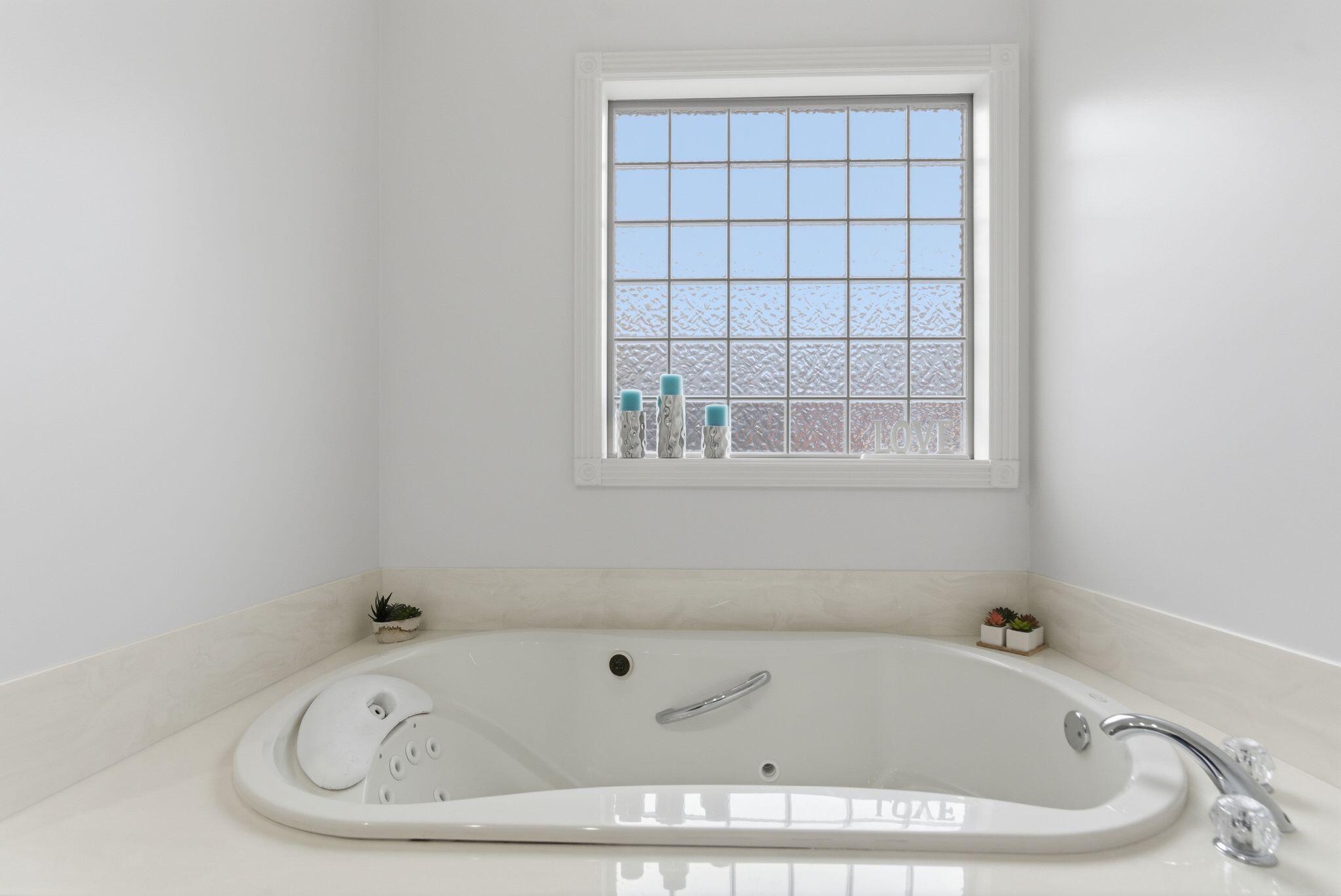 102 Jeannette Avenue