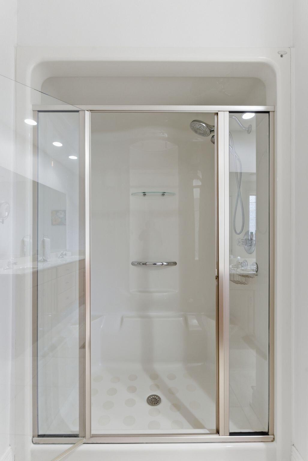 102 Jeannette Avenue