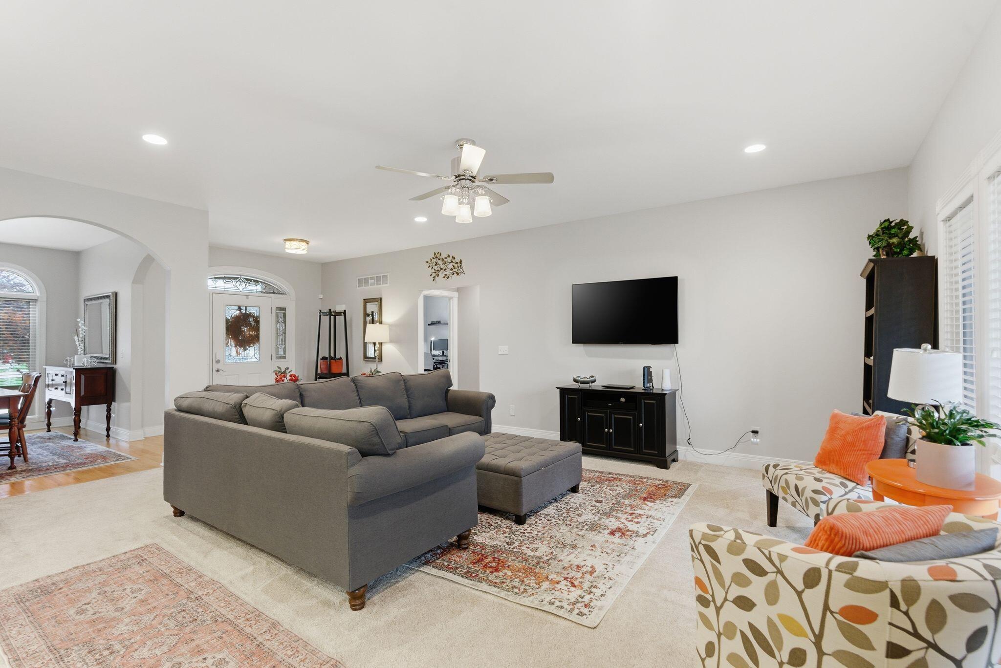 102 Jeannette Avenue