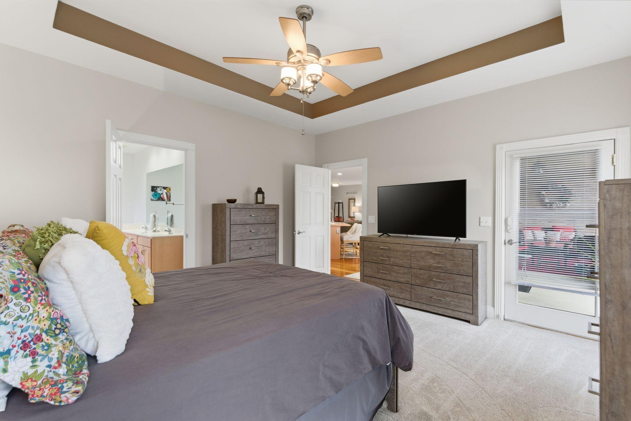 102 Jeannette Avenue