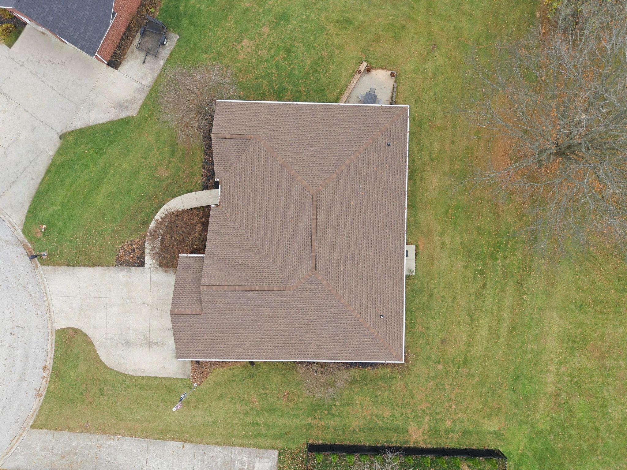 102 Jeannette Avenue