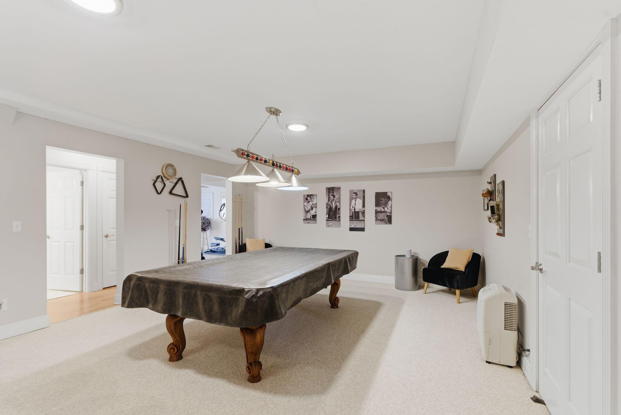 102 Jeannette Avenue