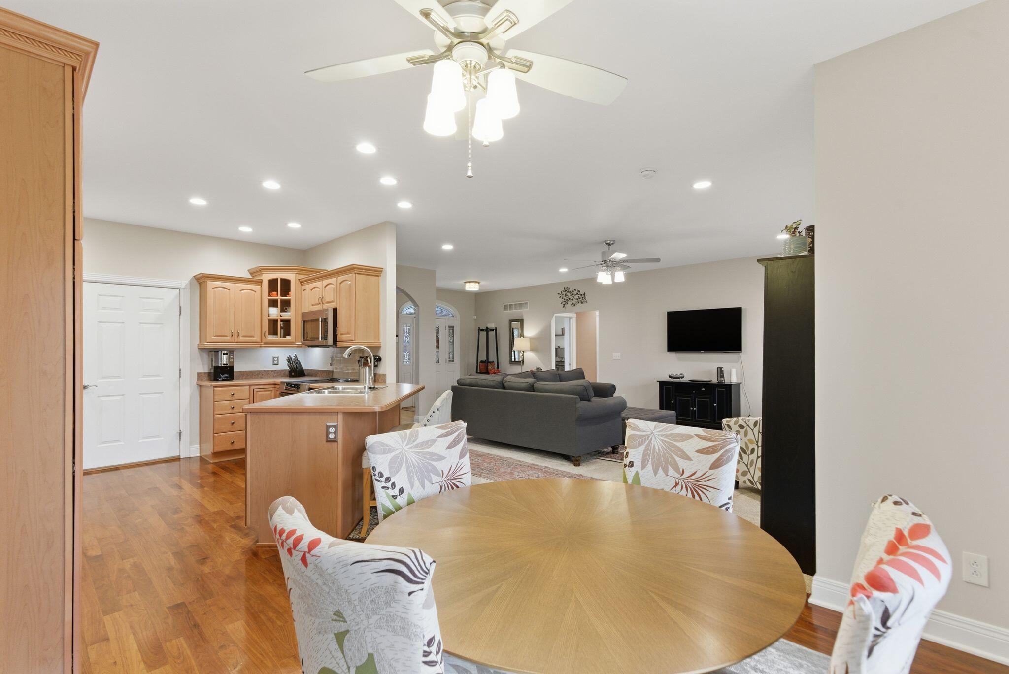 102 Jeannette Avenue