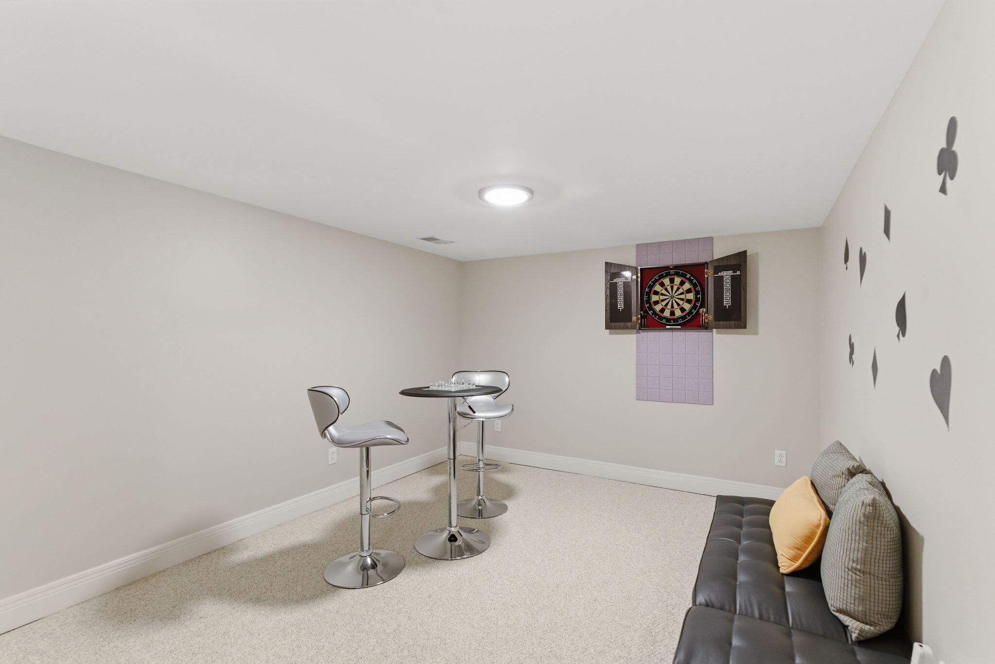 102 Jeannette Avenue